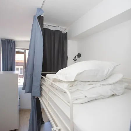 Automatic Hostel Porto